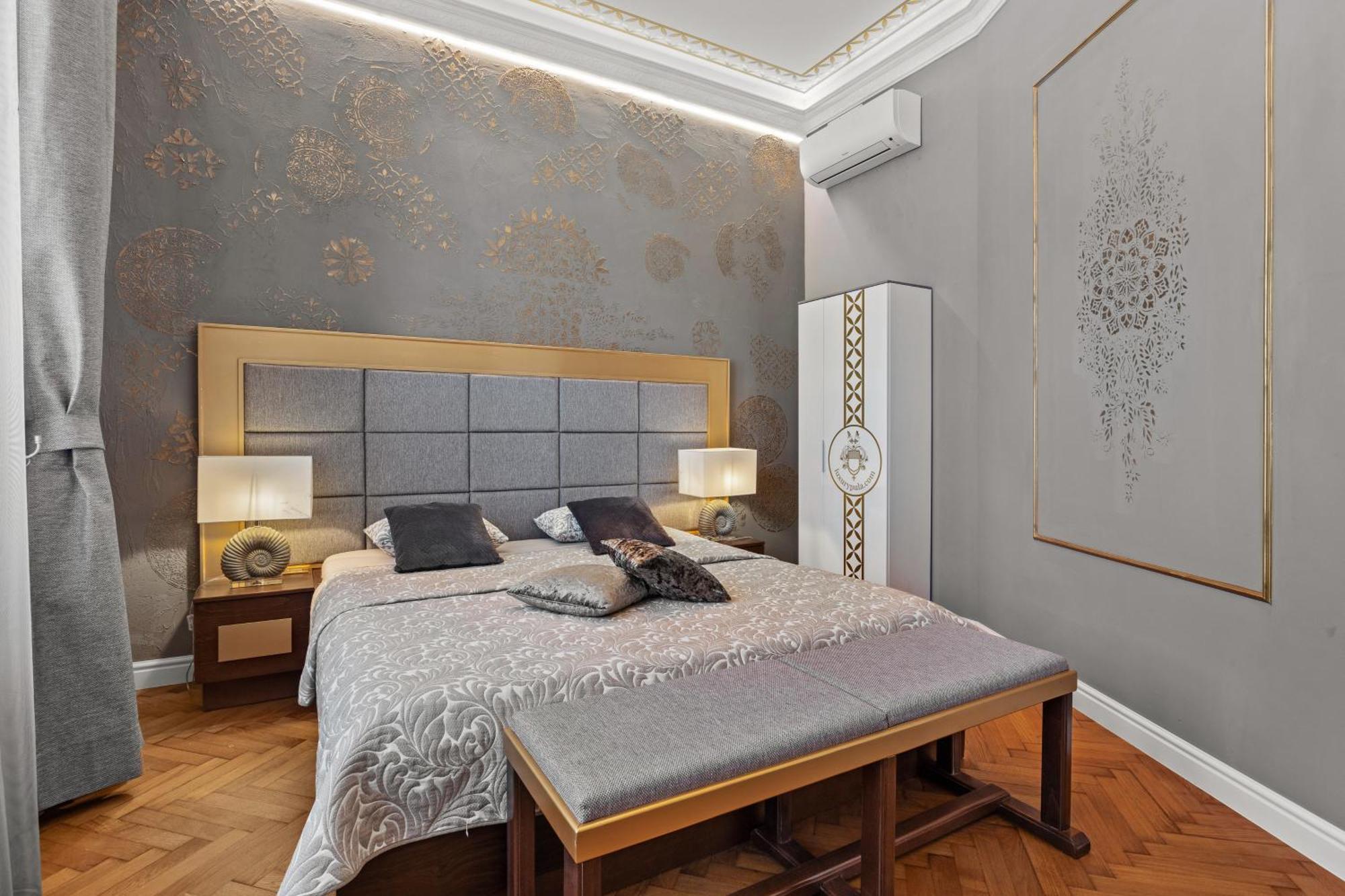 Villa Muenz Luxurious Residence Пула Экстерьер фото